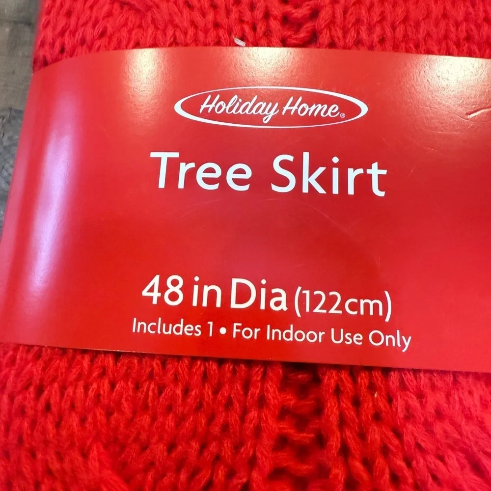 Holiday Home Red Cable Knit Tree Skirt Christmas Skirt  Universal Fit Brand New